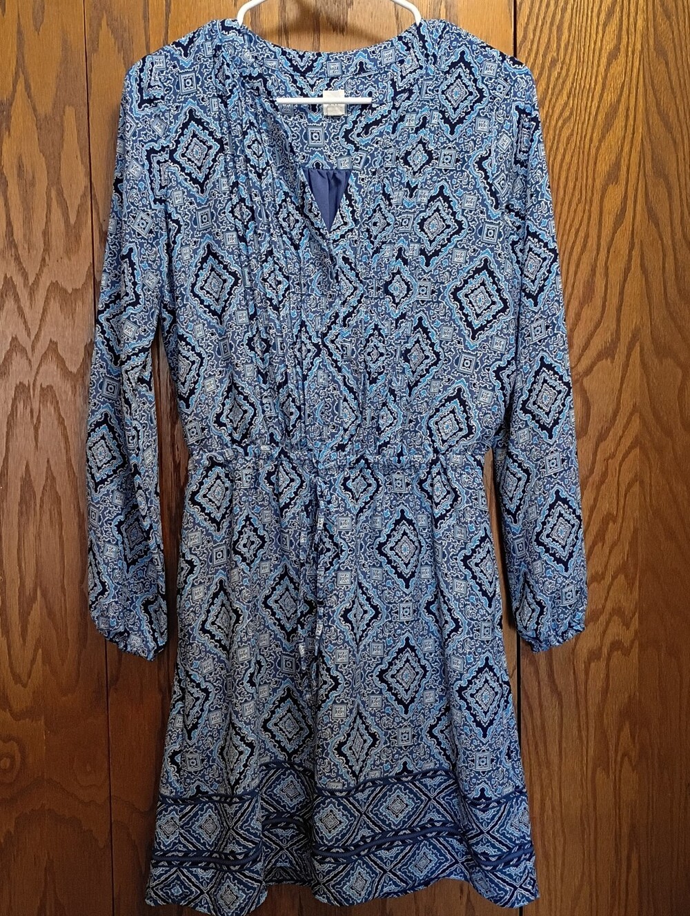 Gap Blue Patterned Long-Sleeve Women’s V-Neck Top